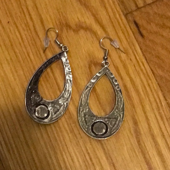 Earrings ✨ - Picture 2 of 3